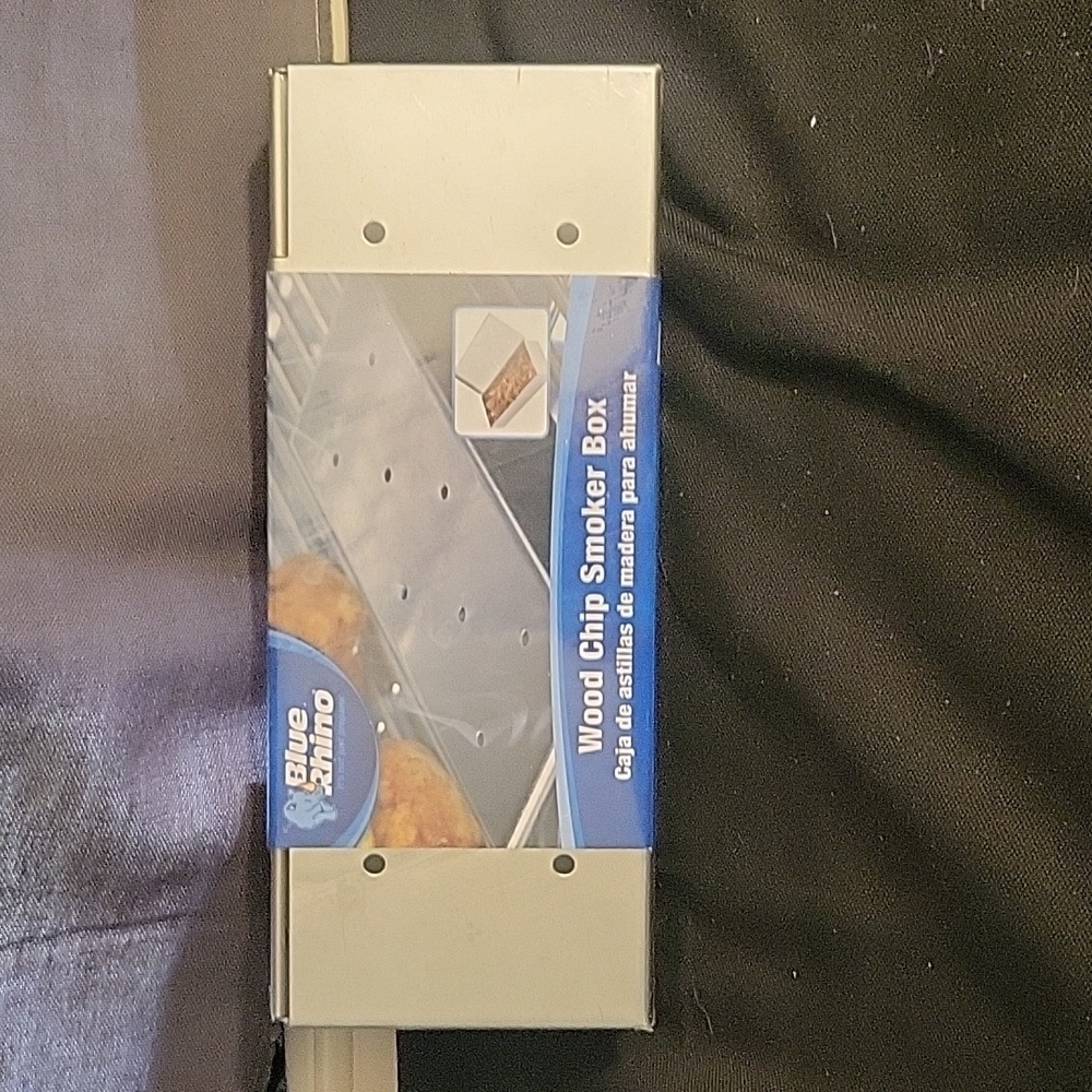 Wood chip smoker box